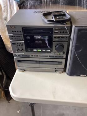 Cx-811u Aiwa Compact Disc Receiver With Speakers Tuner Worker Only Needs Repair