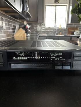 Aa-v801 Akai A/v Receiver 120w Am/fm Radio Tuner Phono And Rca Inputs Black