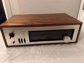 T-300u Luxman Am Fm Tuner. Great Working Condition