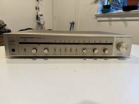 Sr1100 Marantz Model Stereo Amplifier. Tested For Power Only Parts/repair