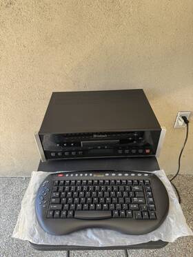 Ms300 Mcintosh Music Server With Keyboard And Power Cord For Parts Or Repair Usa