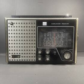 Fy-409u Sharp Worldwide Receiver Model Am Fm Multiband Vintage Radio - Tested