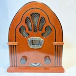 Crosley 1930 Harco Radio Reproduction Cathedral CR82 Am/fm Collector Edition. Fixed Price $36.00.