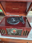 Vintage Style Crosley Am Fm Radio Record Cd Player Turntable CR24-003A Vinyl. Fixed Price $149.00.