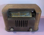 Vintage 1946 Bendix Model 0526E Wooden Superheterodyne Tube Radio. Fixed Price $64.99.
